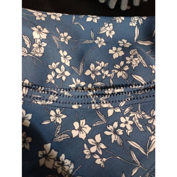 Banana‎ Republic Shirt Ladies Small Blue White Floral Sleeveless - Picture 4 of 7